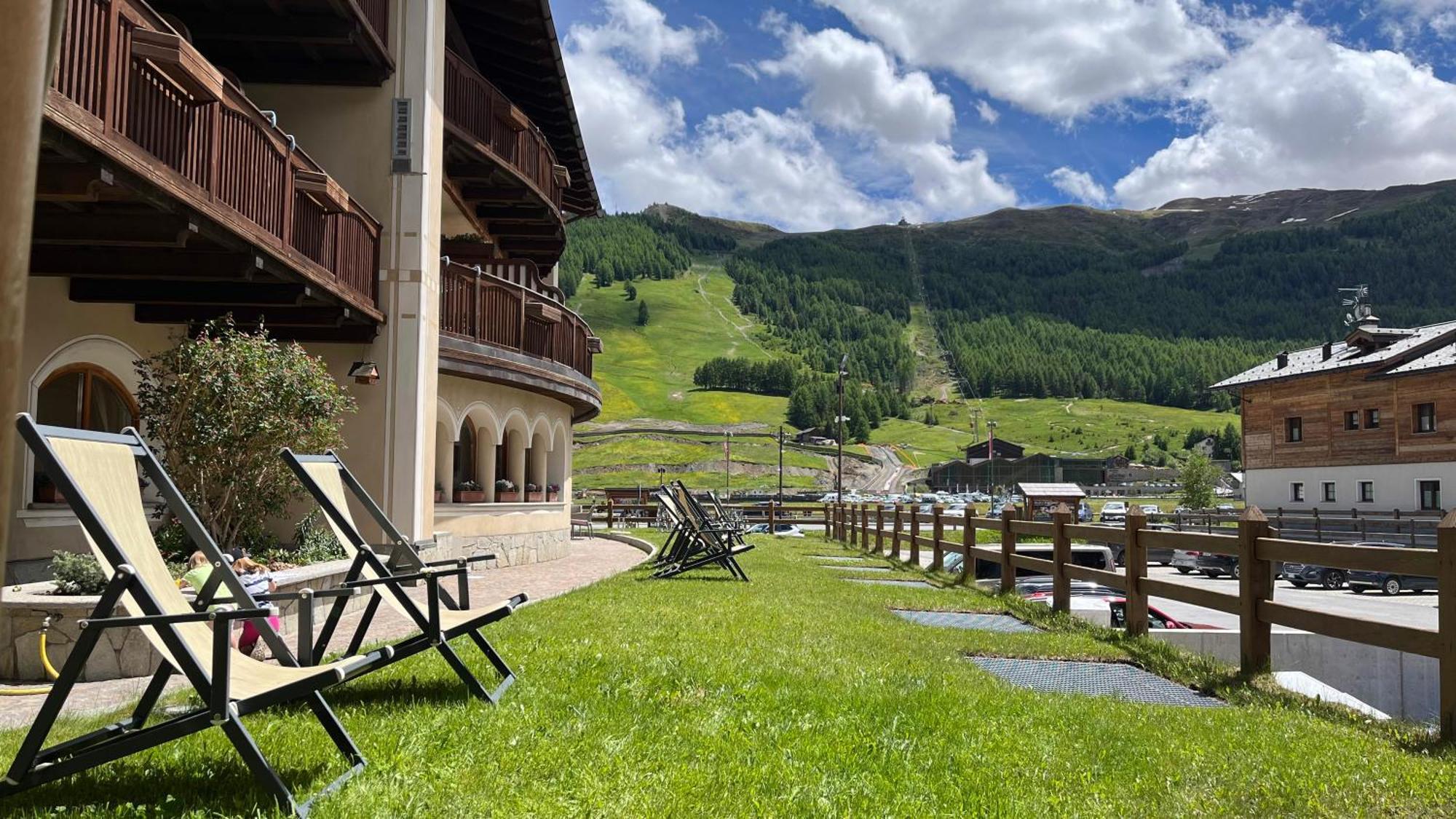 Hotel Flora Livigno Exterior photo